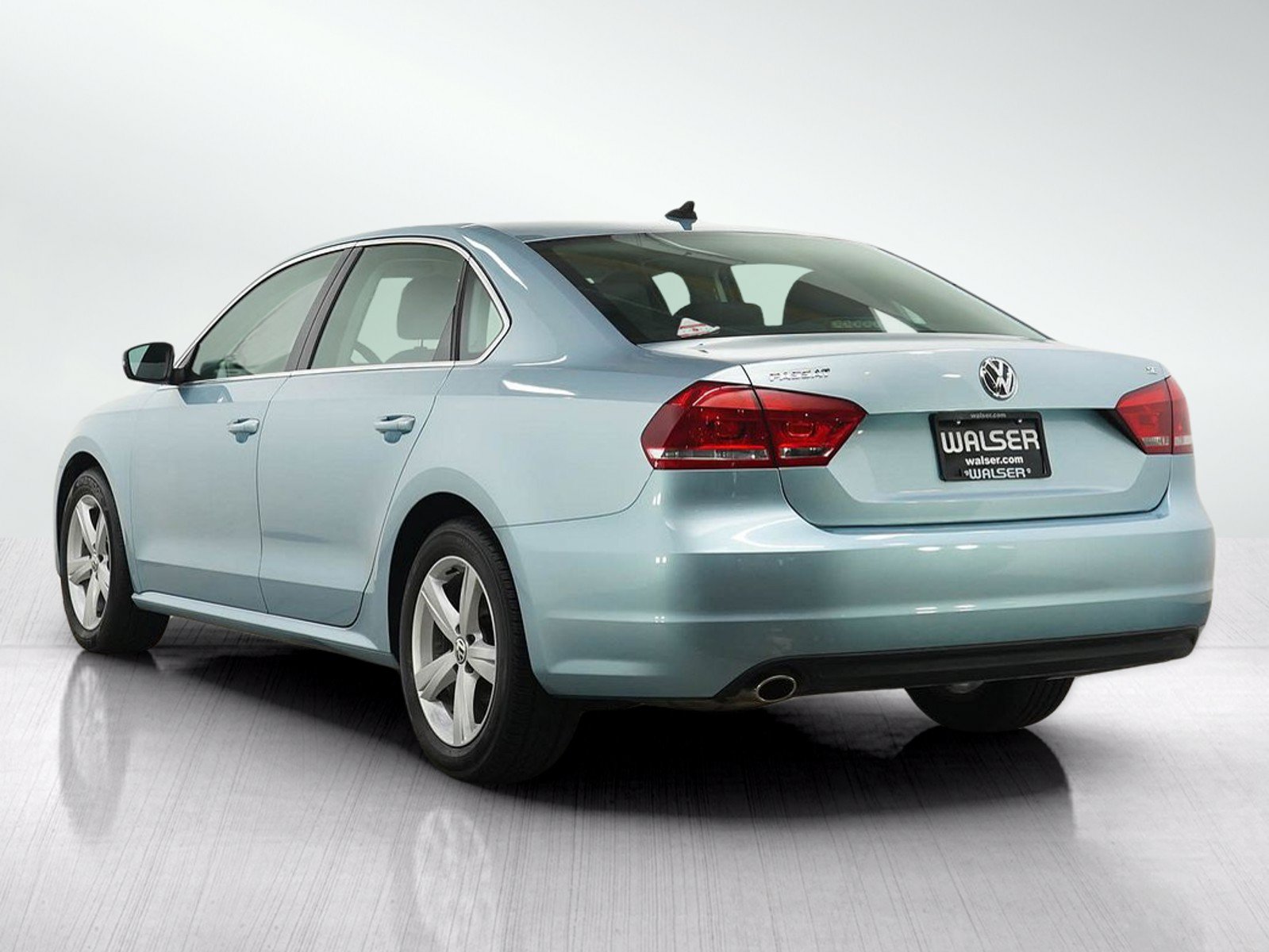 Used 2013 Volkswagen Passat 2.5 SE FWD image 3