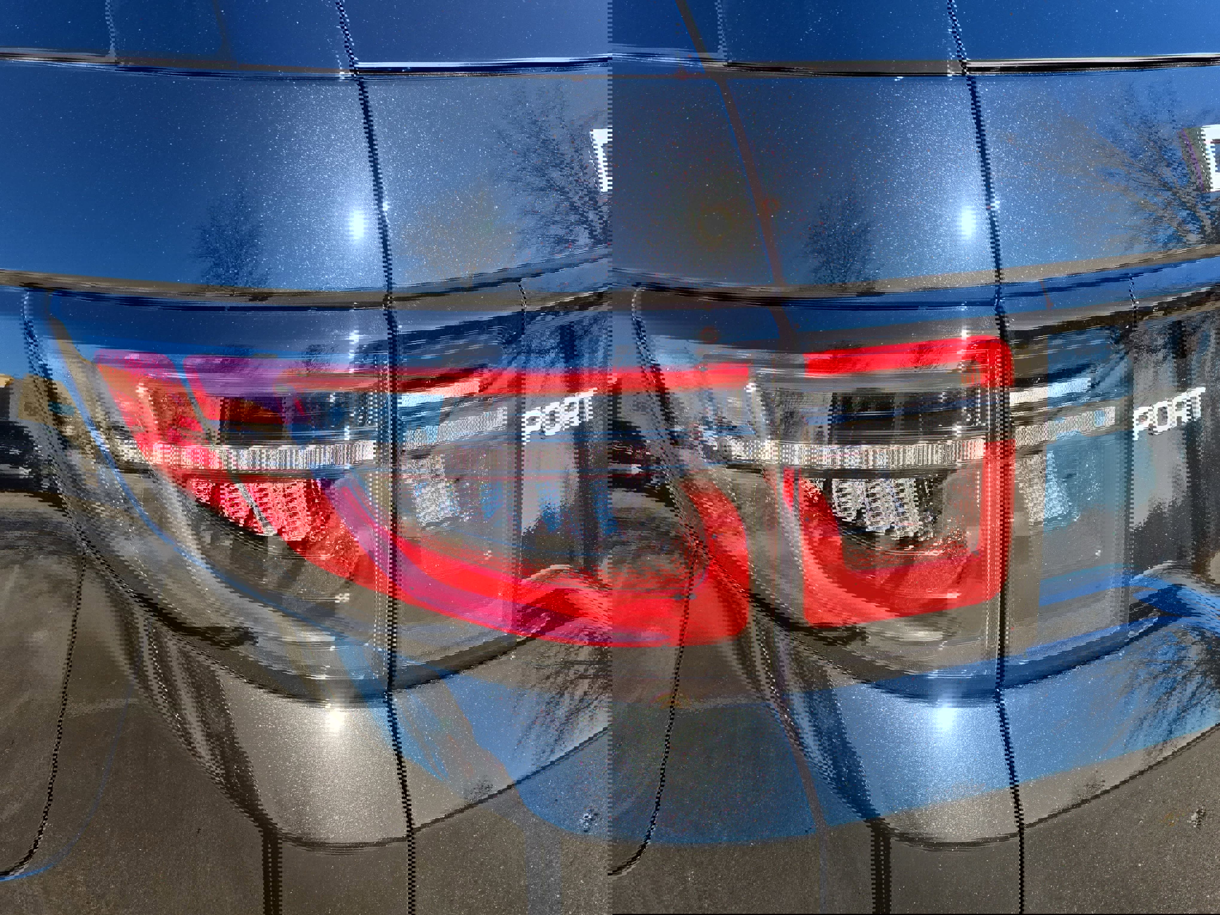 New 2025 Land Rover Discovery Sport S image 35