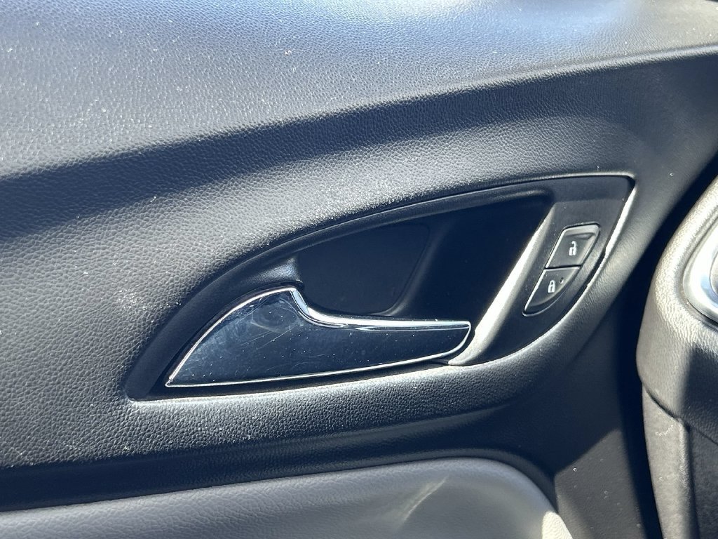 Certified 2018 Chevrolet Equinox LS FWD image 22