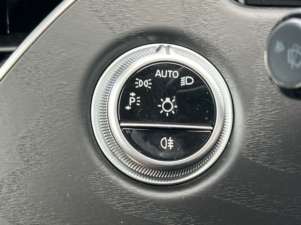 New 2025 Mercedes-Benz E 350 4MATIC Sedan image 19