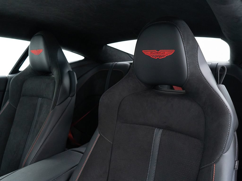 Used 2025 Aston Martin DB12 Coupe RWD image 16