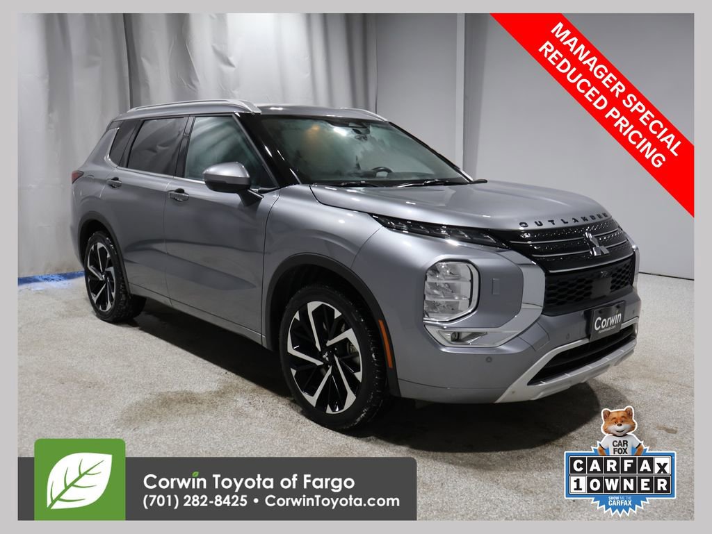 Used 2022 Mitsubishi Outlander SEL image 1