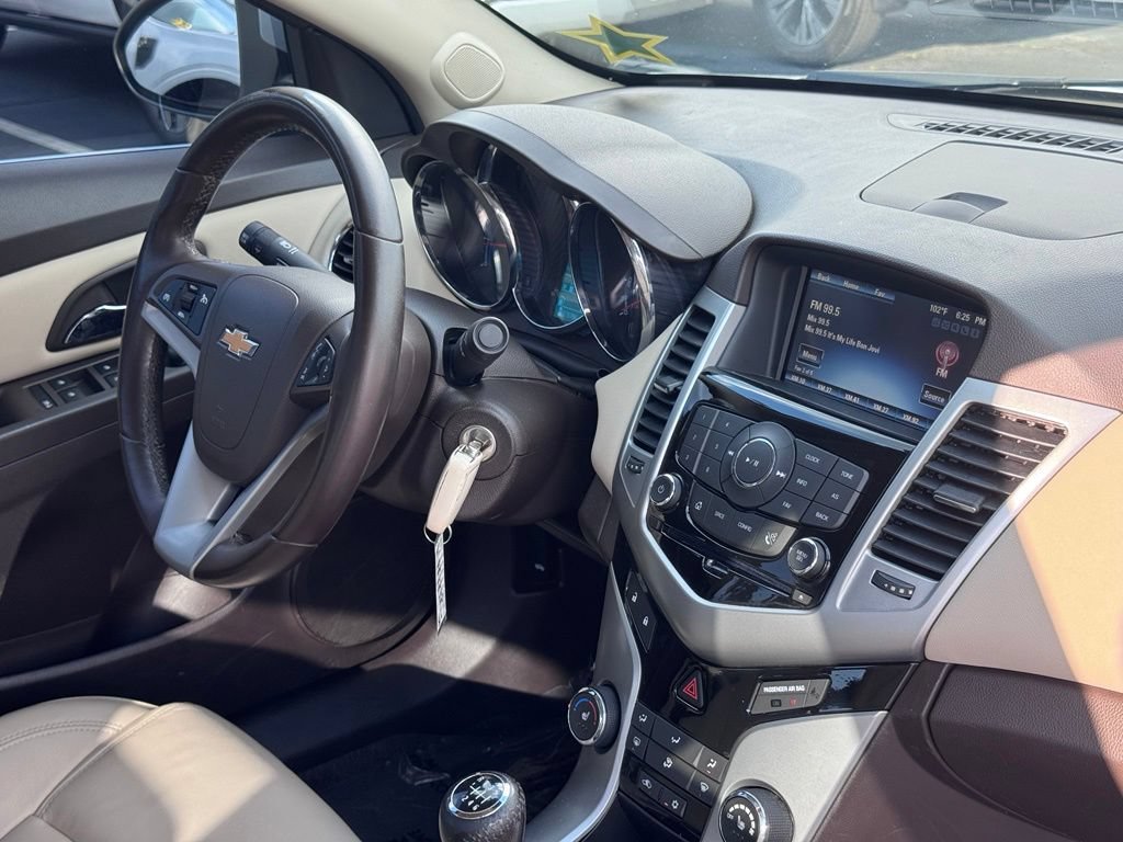 Used 2014 Chevrolet Cruze LT w/ Enhanced Safety Package FWD image 5