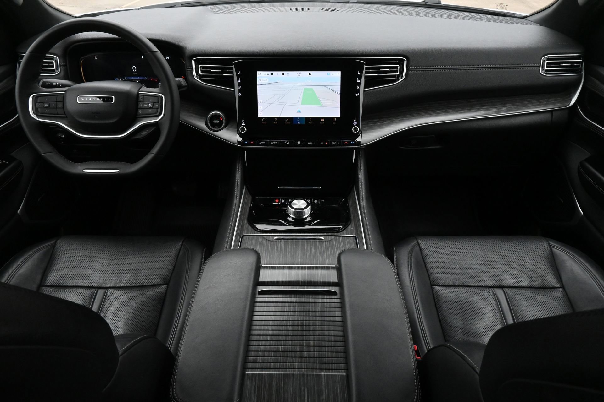 Used 2024 Jeep Wagoneer L Series II w/ Flexible Seating Group image 7