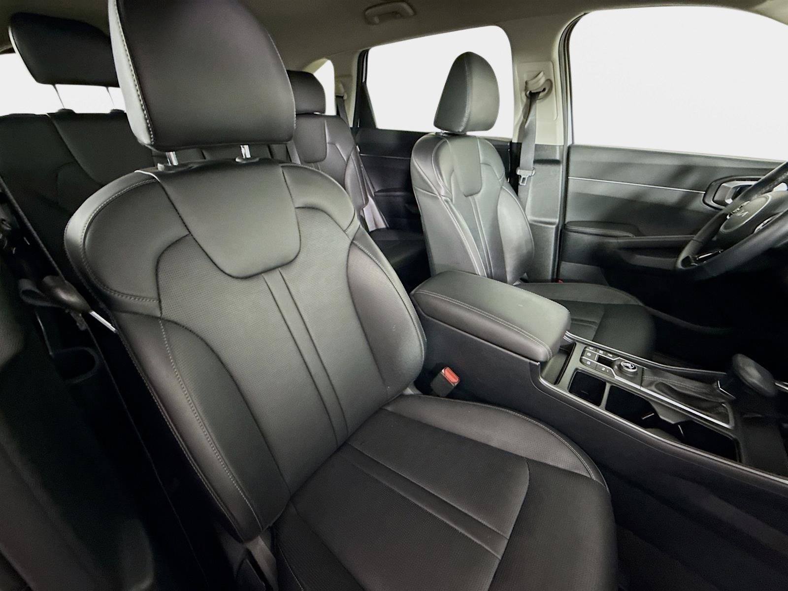 Certified 2025 Kia Sorento S FWD image 27