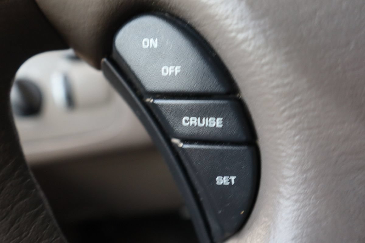 Used 2002 Chrysler Town & Country EX FWD image 29