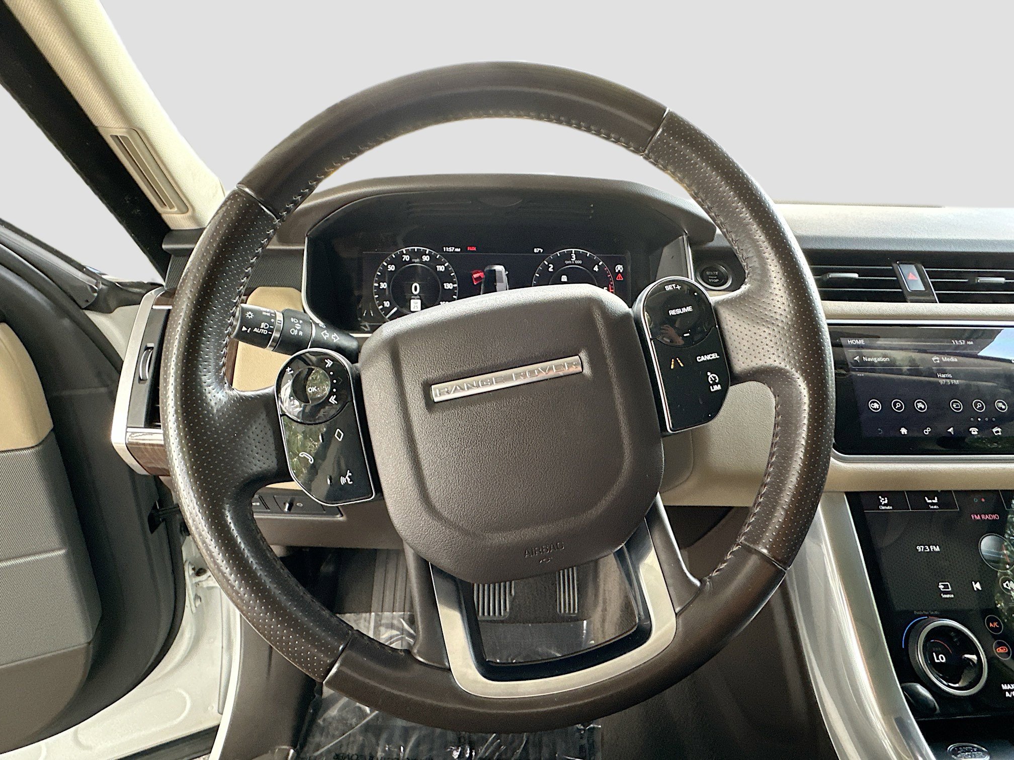 Used 2020 Land Rover Range Rover Sport HSE image 11