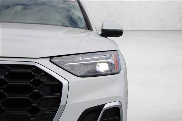 Used 2023 Audi Q5 2.0T Premium w/ Convenience Package AWD/4WD image 4