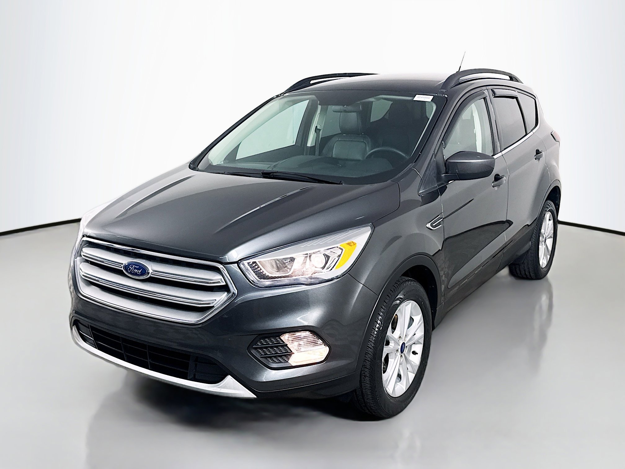 Used 2019 Ford Escape SEL image 4
