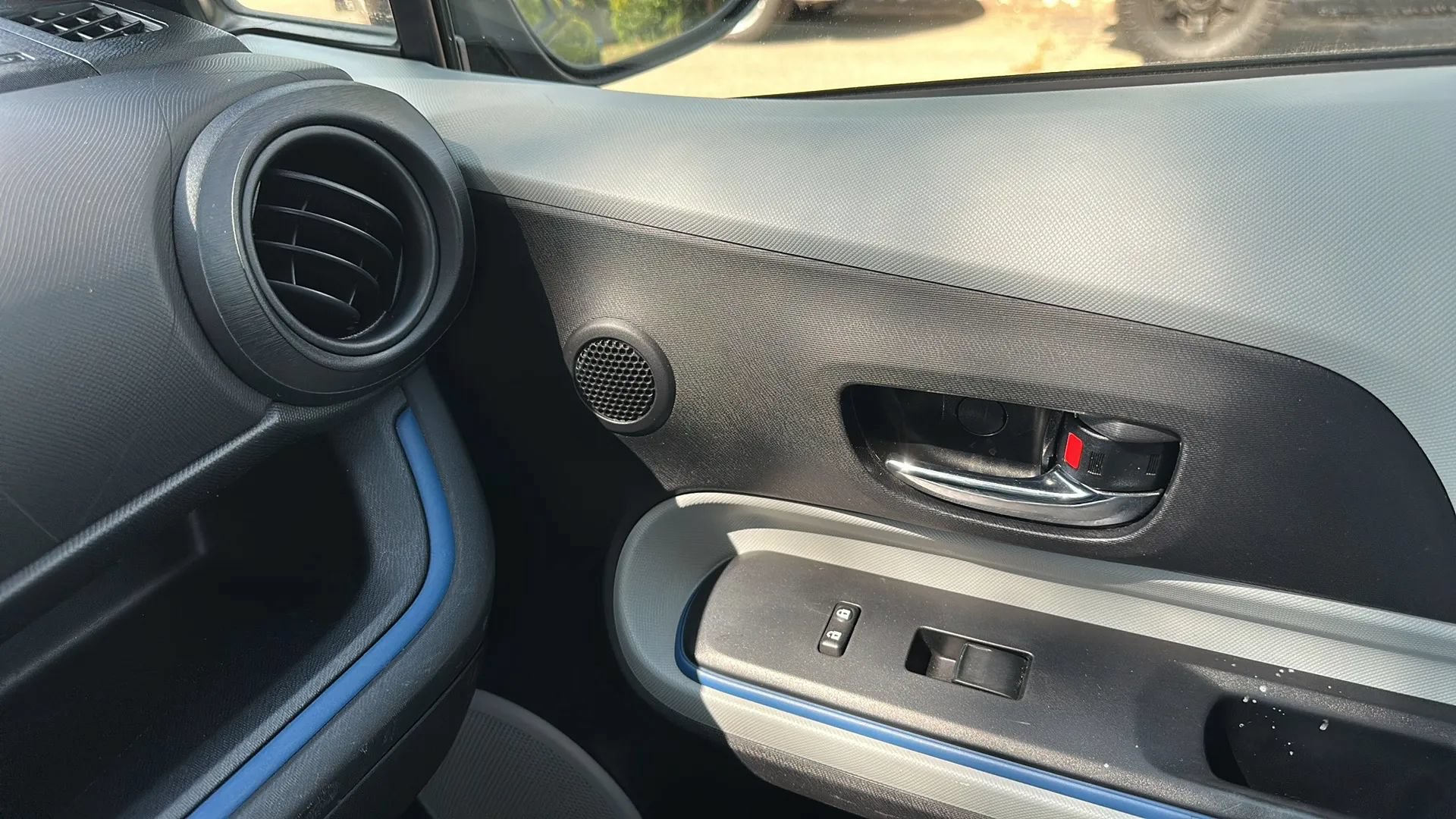 Used 2013 Toyota Prius C Two FWD image 39