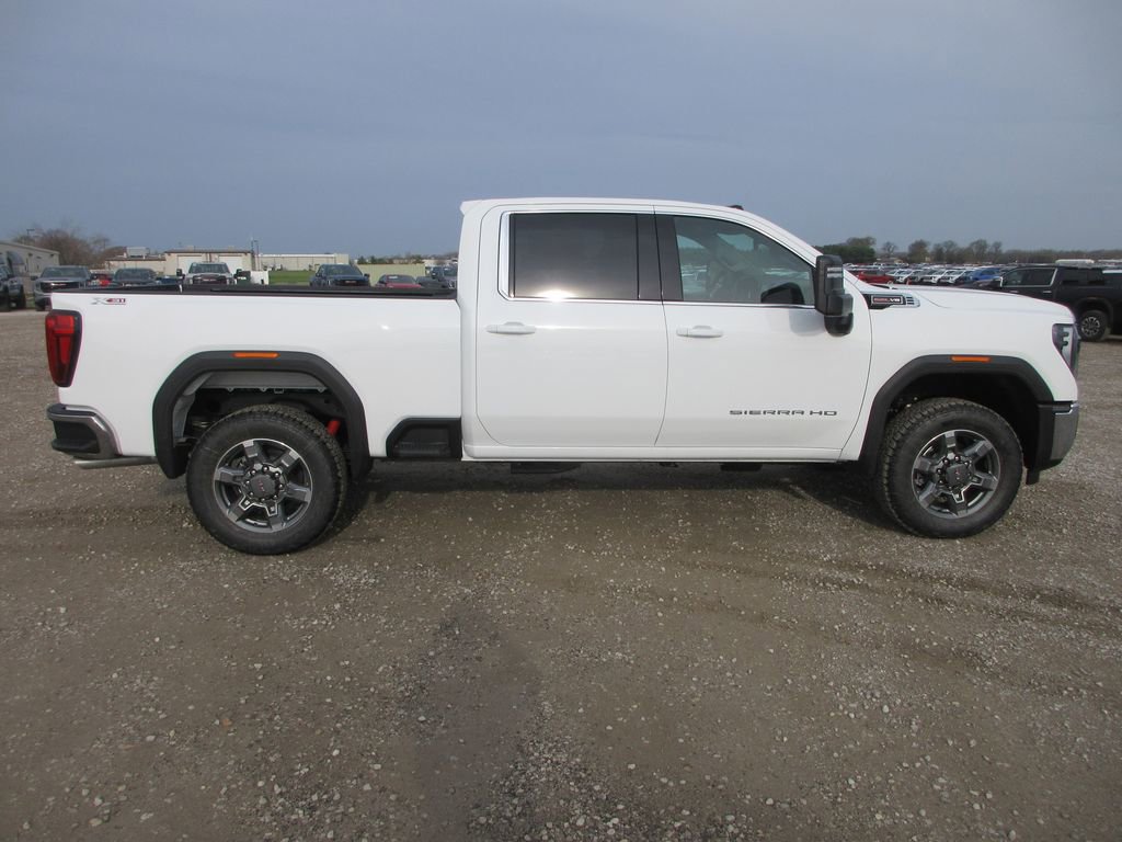 New 2026 GMC Sierra 2500 SLE AWD/4WD image 3