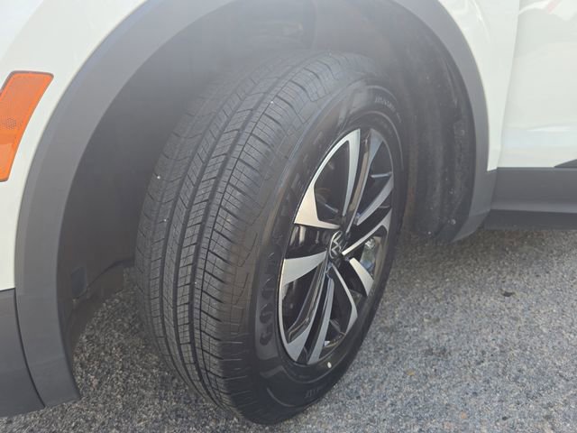 Used 2023 Volkswagen Tiguan S image 32