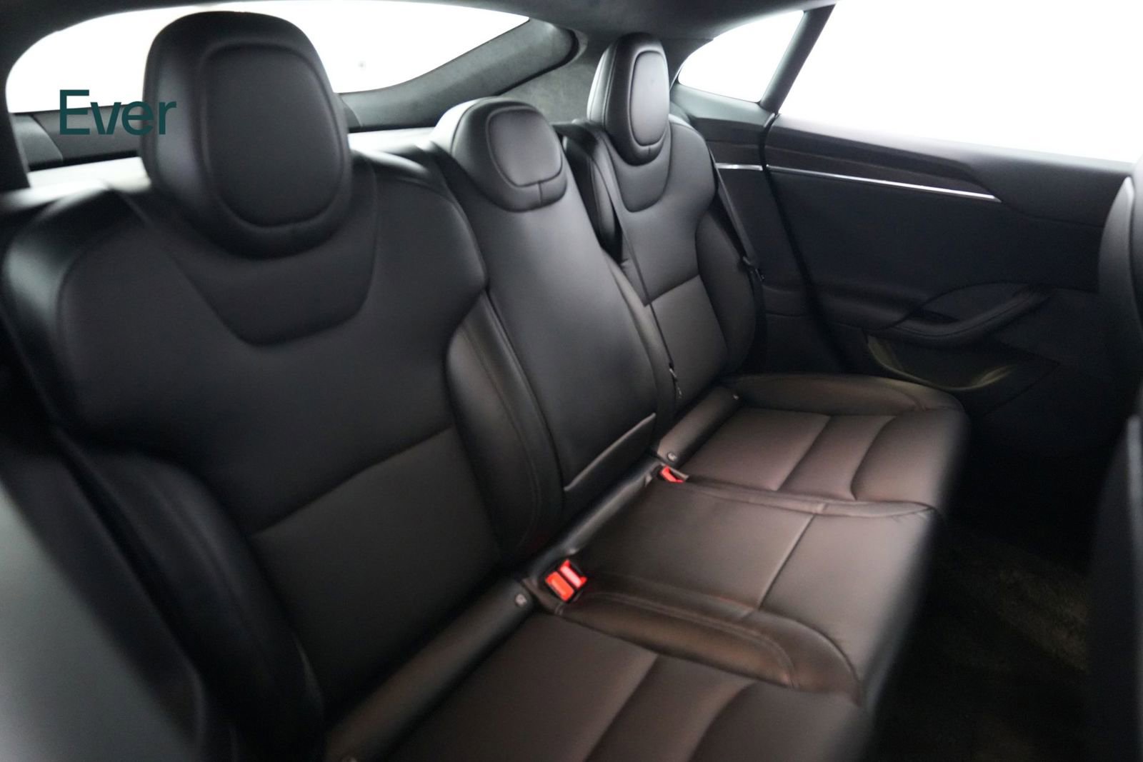 Used 2023 Tesla Model S Standard Range image 5