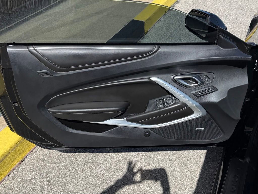Used 2018 Chevrolet Camaro SS w/ Redline Edition RWD image 16