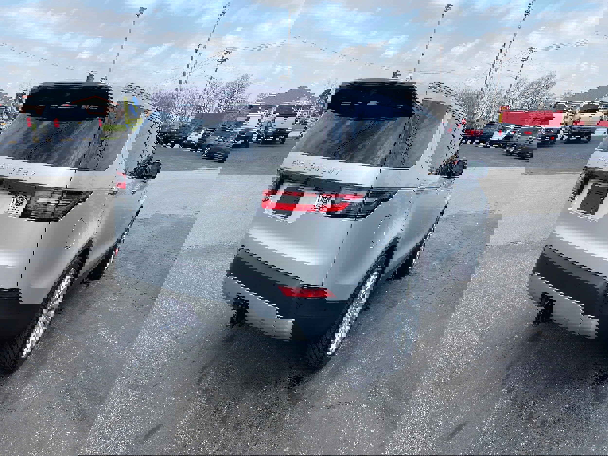 Used 2019 Land Rover Discovery HSE Luxury image 3