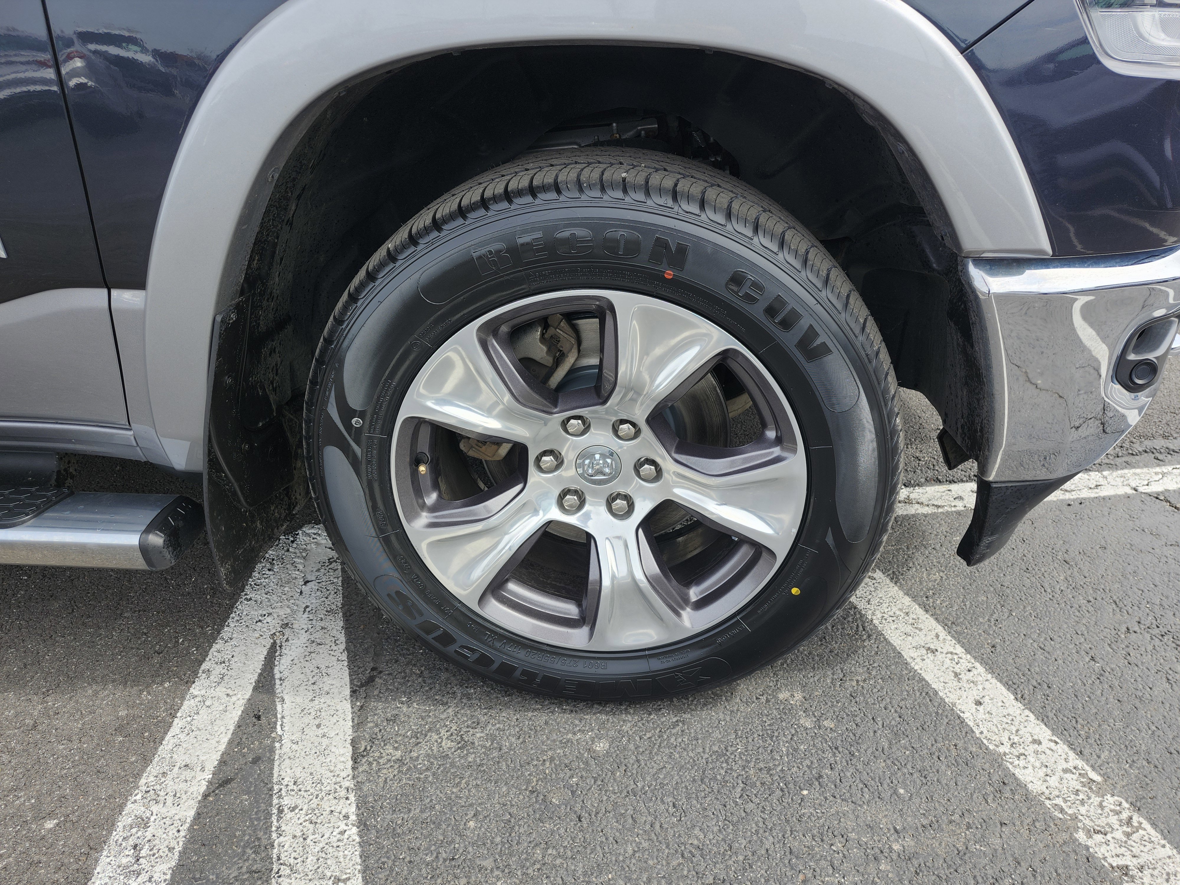 Used 2020 RAM 1500 Laramie AWD/4WD image 11