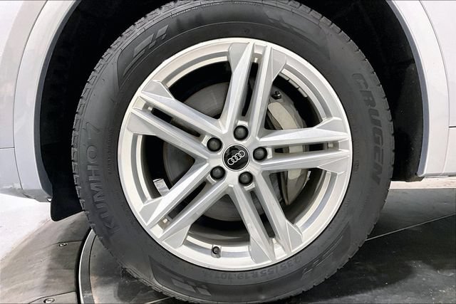 Used 2024 Audi Q5 e Premium Plus w/ Premium Plus Package AWD/4WD image 5