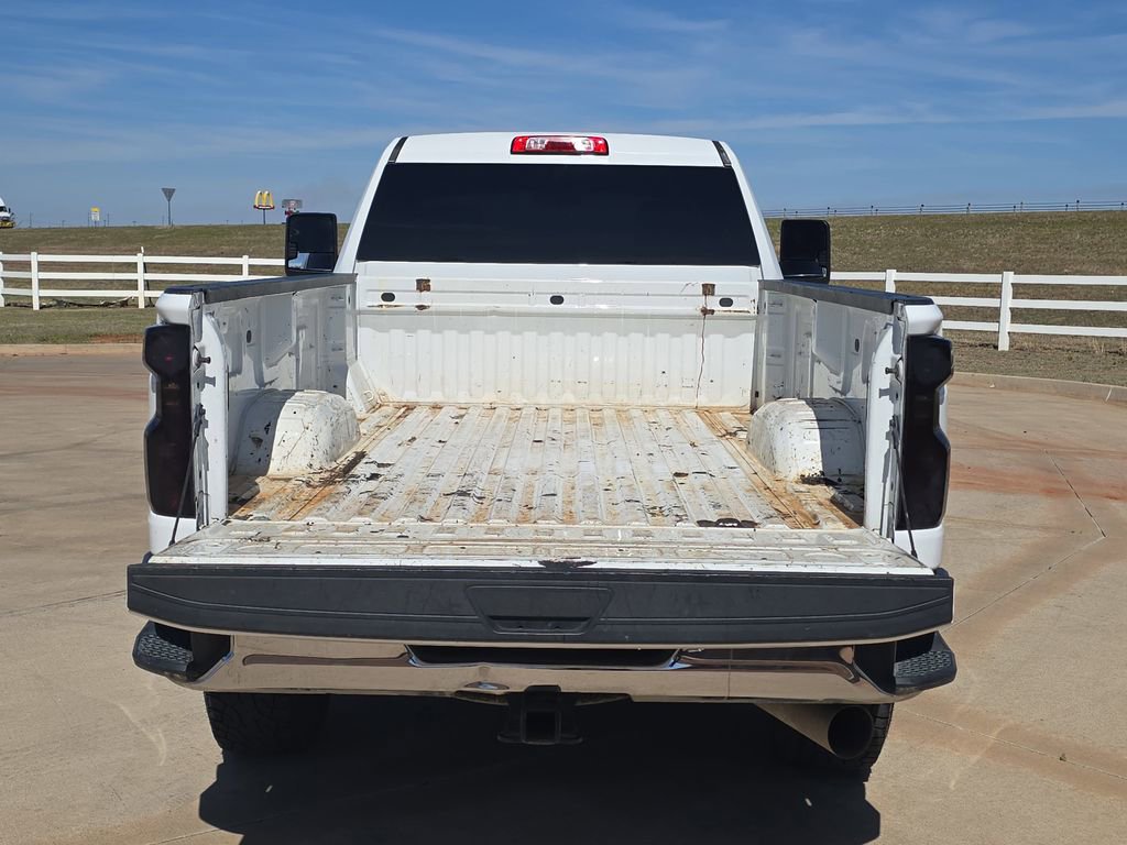 Used 2024 Chevrolet Silverado 2500 LT w/ Convenience Package image 11