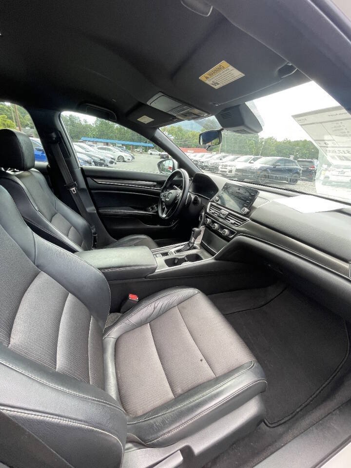 Used 2018 Honda Accord Sport image 12