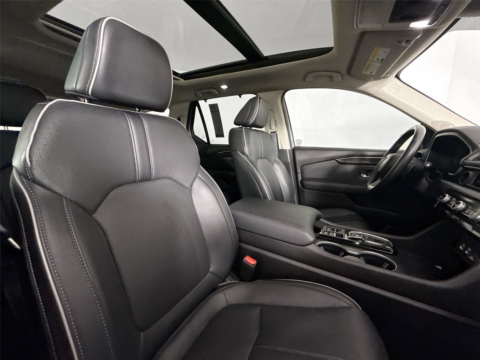 Used 2023 Honda Pilot Elite image 43