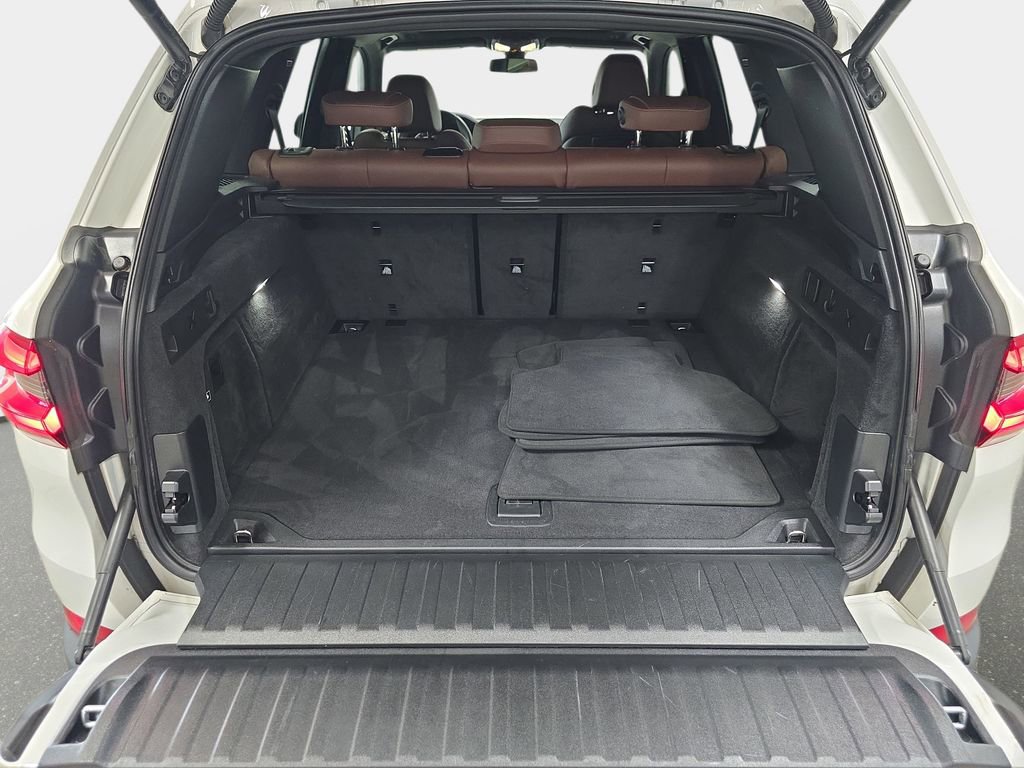 Used 2023 BMW X5 xDrive40i w/ Premium Package image 27