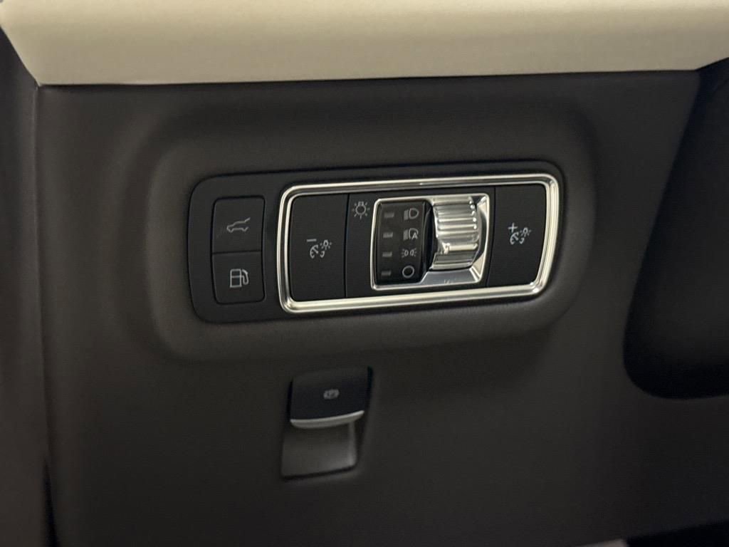 New 2025 Lincoln Nautilus Black Label AWD/4WD image 12