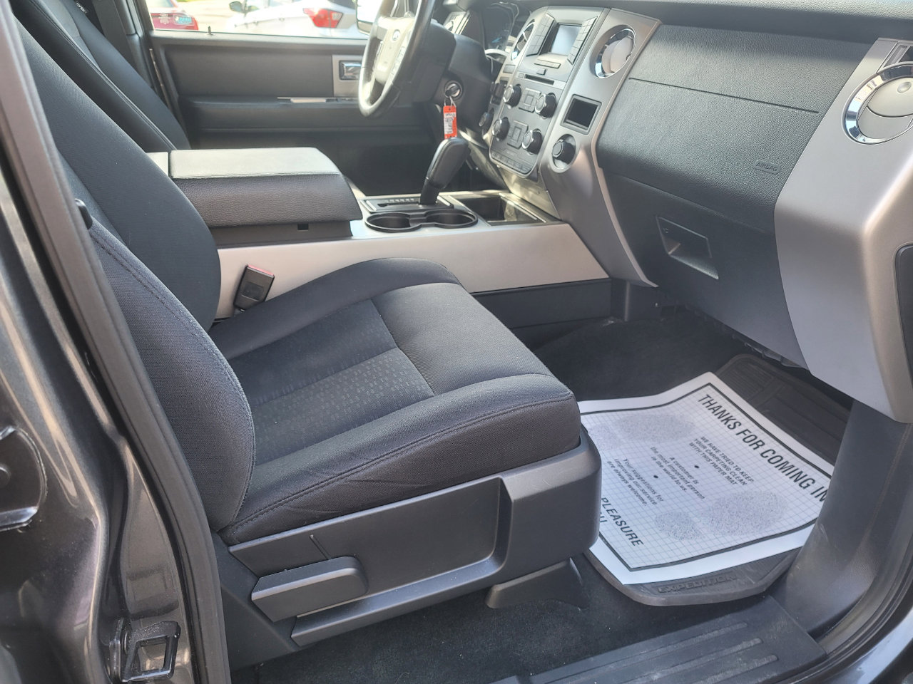 Used 2016 Ford Expedition XLT image 11