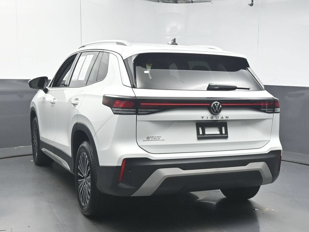 Used 2025 Volkswagen Tiguan S FWD image 6