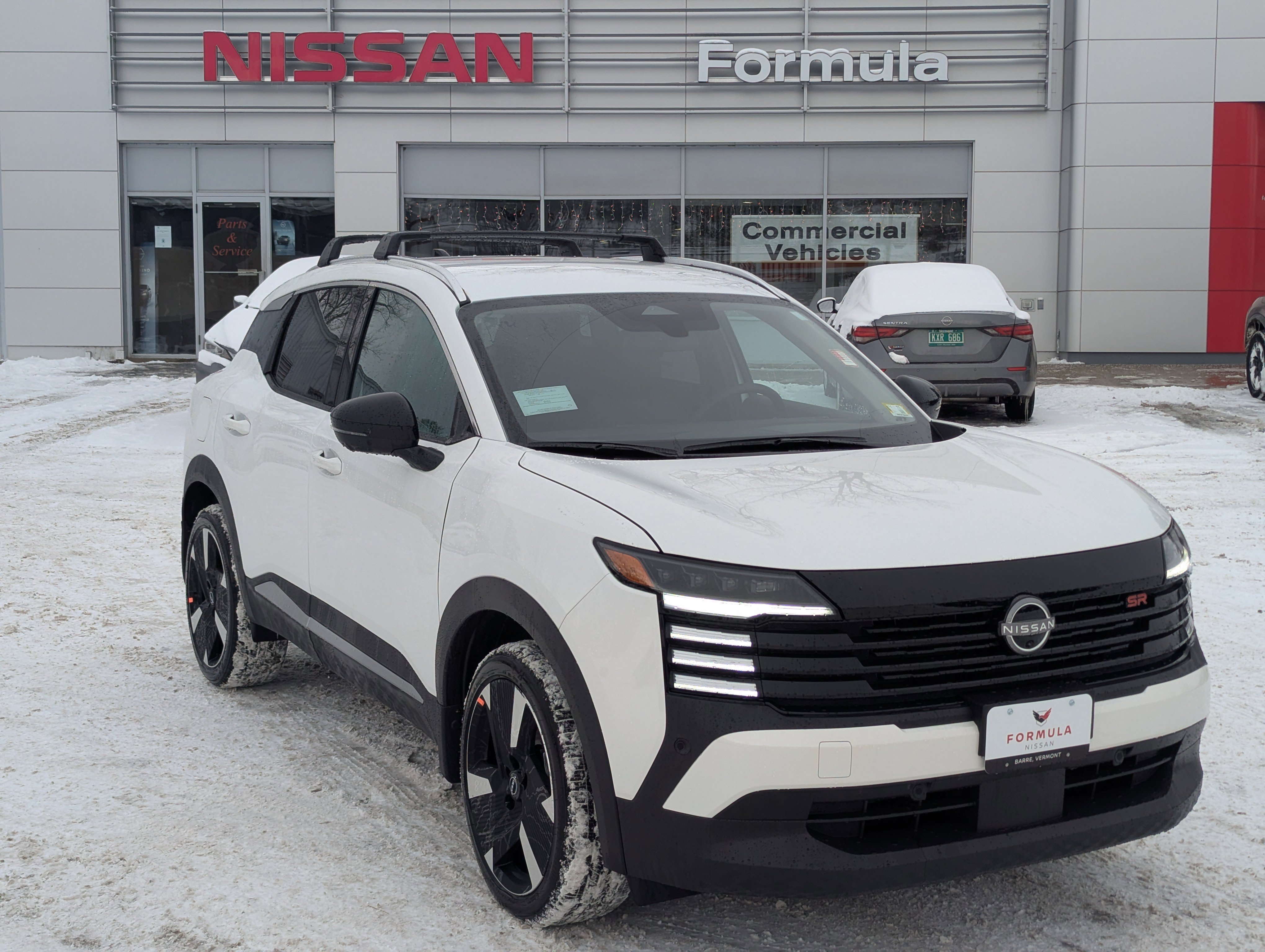 New 2026 Nissan Kicks SR w/ Cold Weather Package image 3