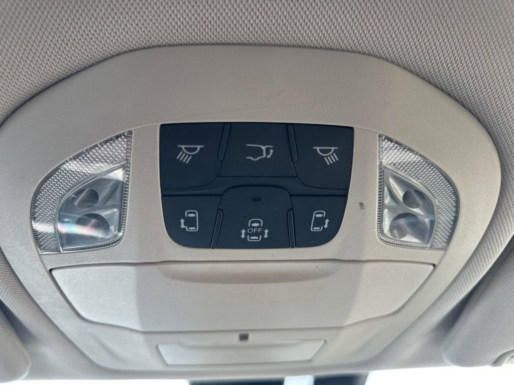 Used 2018 Chrysler Pacifica Touring Plus w/ Tire & Wheel Group image 26