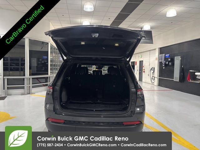Used 2023 Jeep Grand Cherokee Altitude AWD/4WD image 41