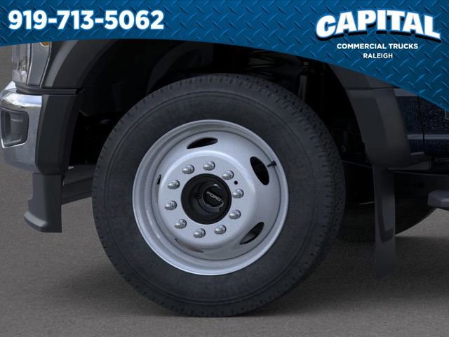 New 2026 Ford F550 4x4 Crew Cab image 19