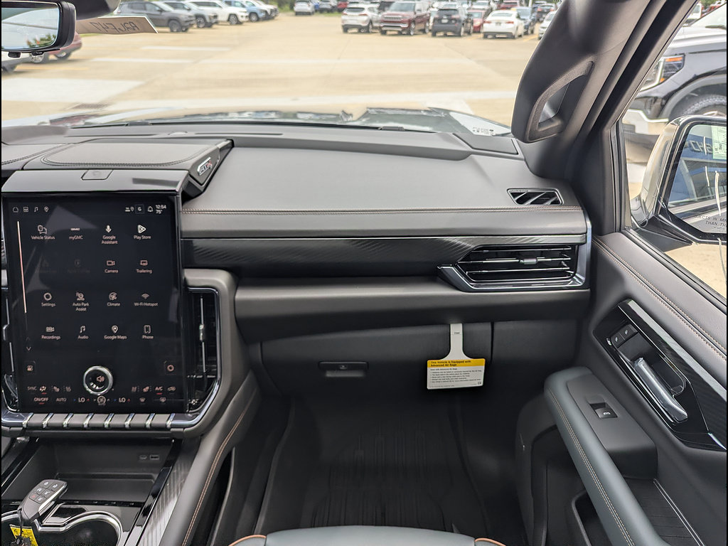 New 2026 GMC Yukon XL AT4 w/ AT4 Premium Plus Package AWD/4WD image 4
