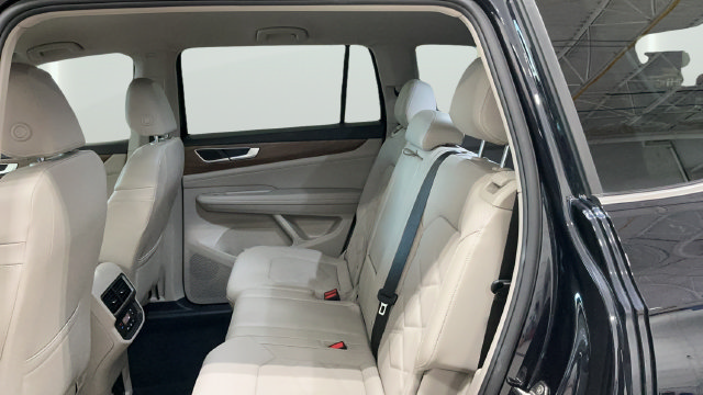 Certified 2025 Volkswagen Atlas SE AWD/4WD image 15