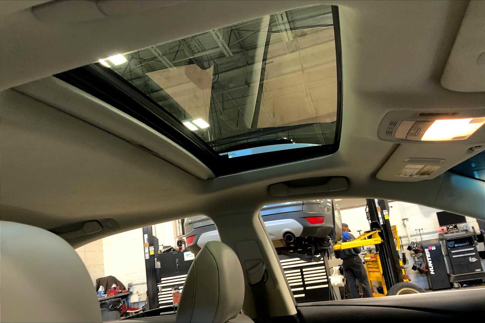 Used 2015 Lexus RX 450h AWD image 14