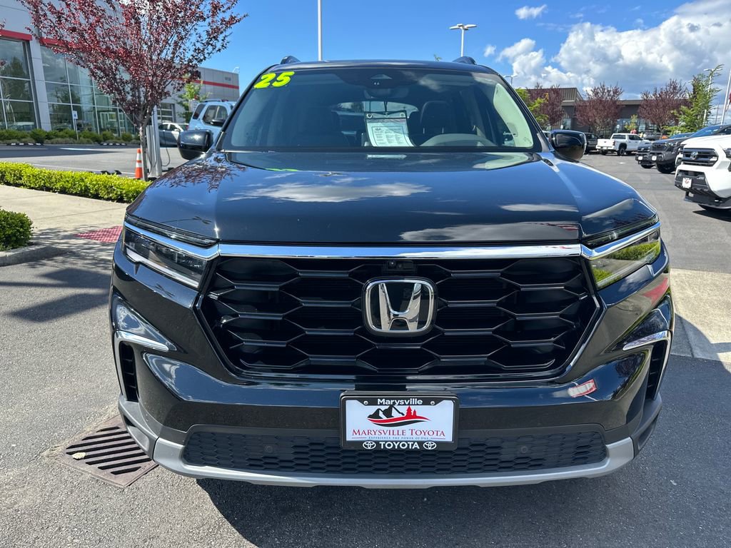Used 2025 Honda Pilot Elite image 8