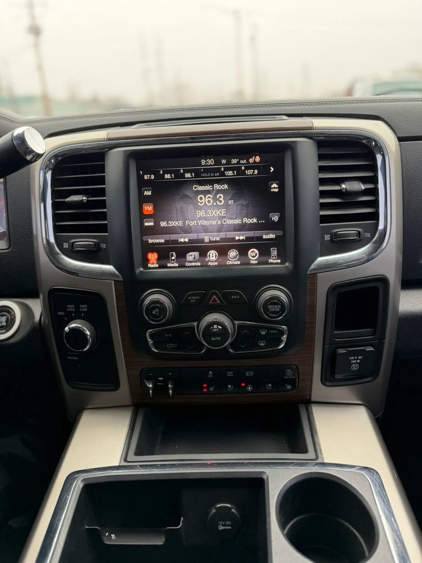 Used 2013 RAM 2500 Laramie w/ Convenience Group AWD/4WD image 12