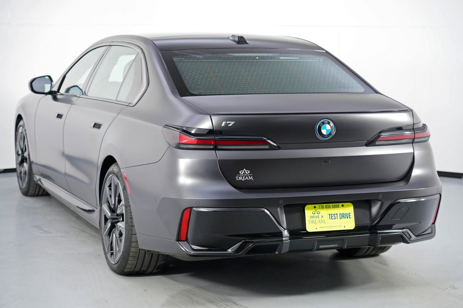 Used 2023 BMW i7 xDrive60 w/ Parking Assistance Package image 62