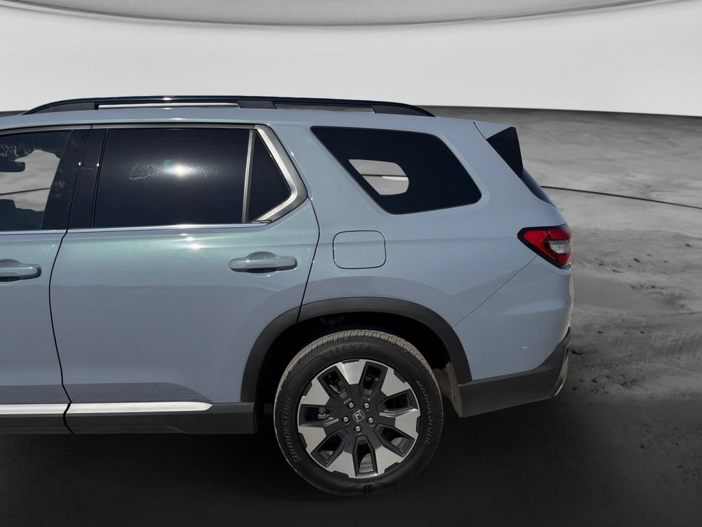 Used 2026 Honda Pilot Elite image 13