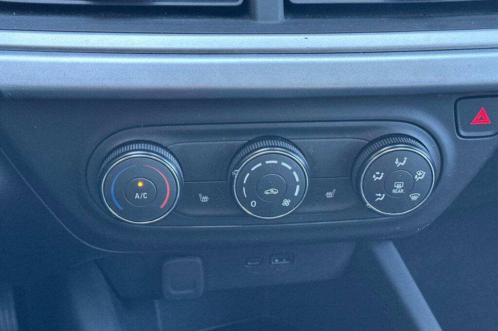 Used 2024 Chevrolet Trax LS w/ LS Convenience Package image 20