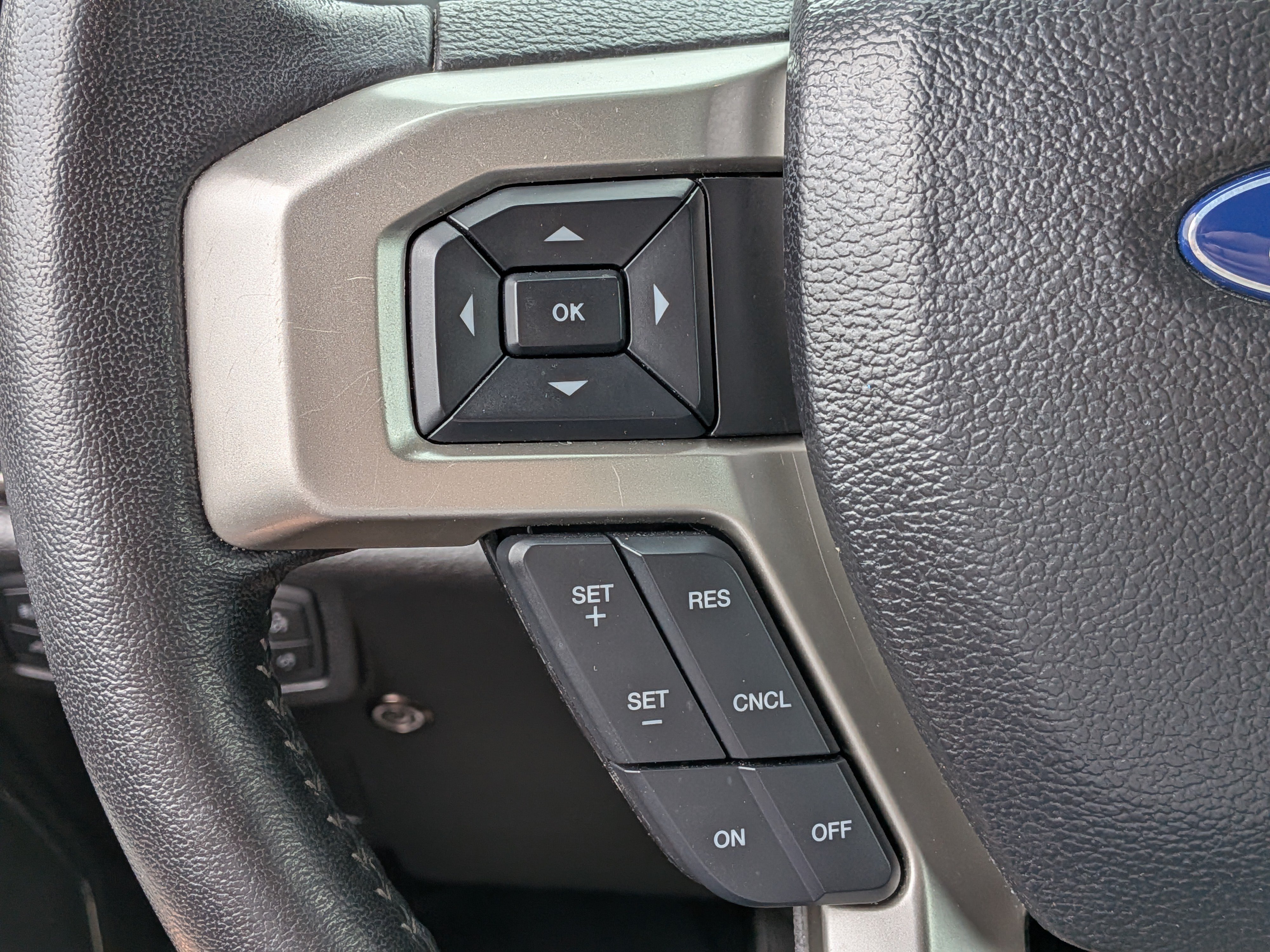Used 2021 Ford F250 Lariat w/ Lariat Value Package AWD/4WD image 24