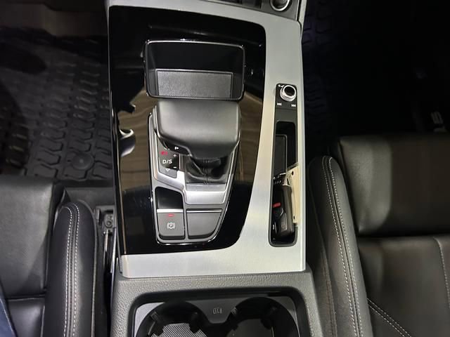 Certified 2025 Audi Q5 2.0T Premium w/ Convenience Plus Package image 17