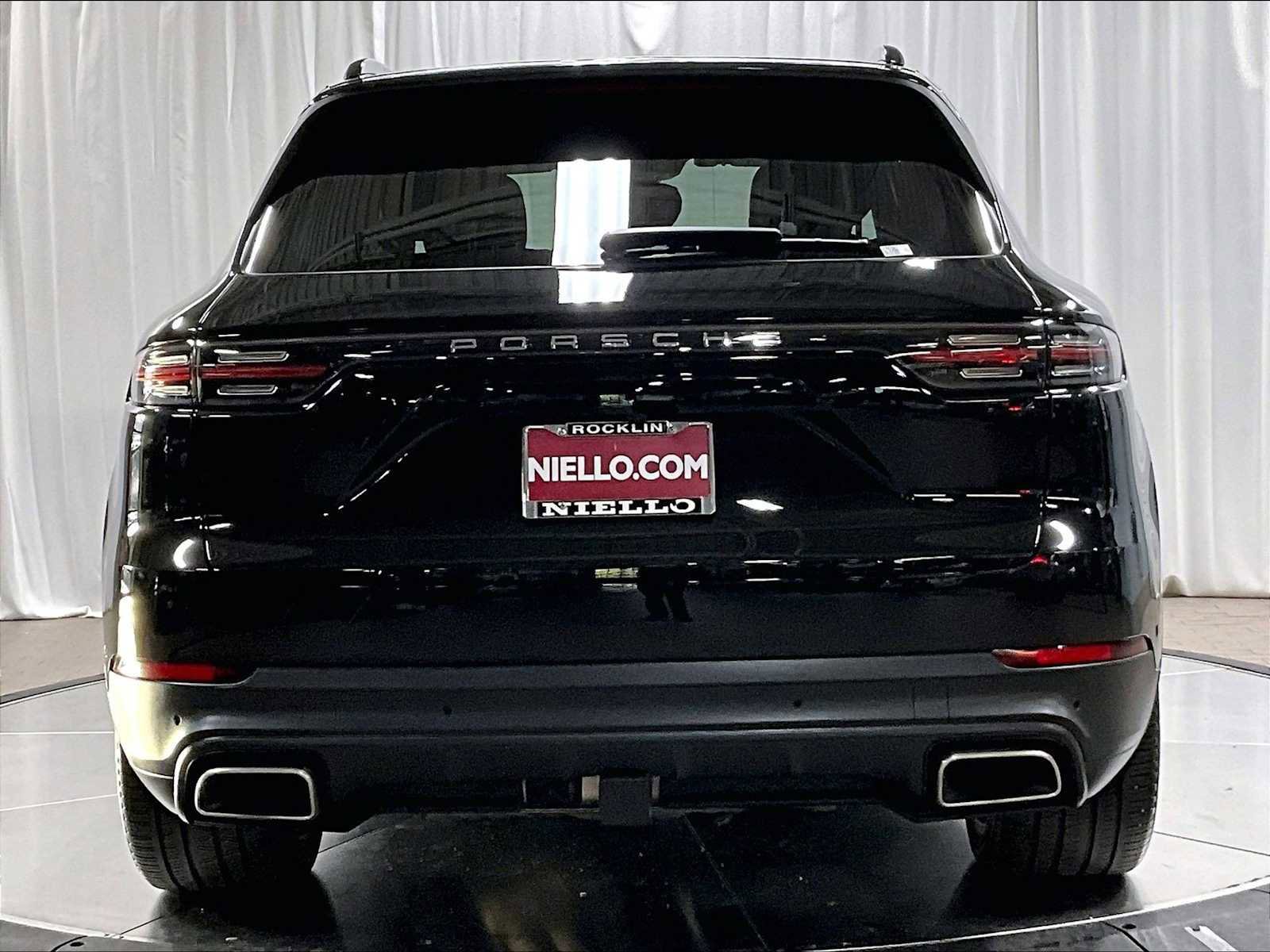 Used 2022 Porsche Cayenne image 9