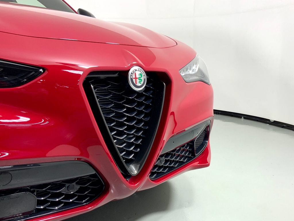 New 2026 Alfa Romeo Stelvio Sprint AWD/4WD image 5