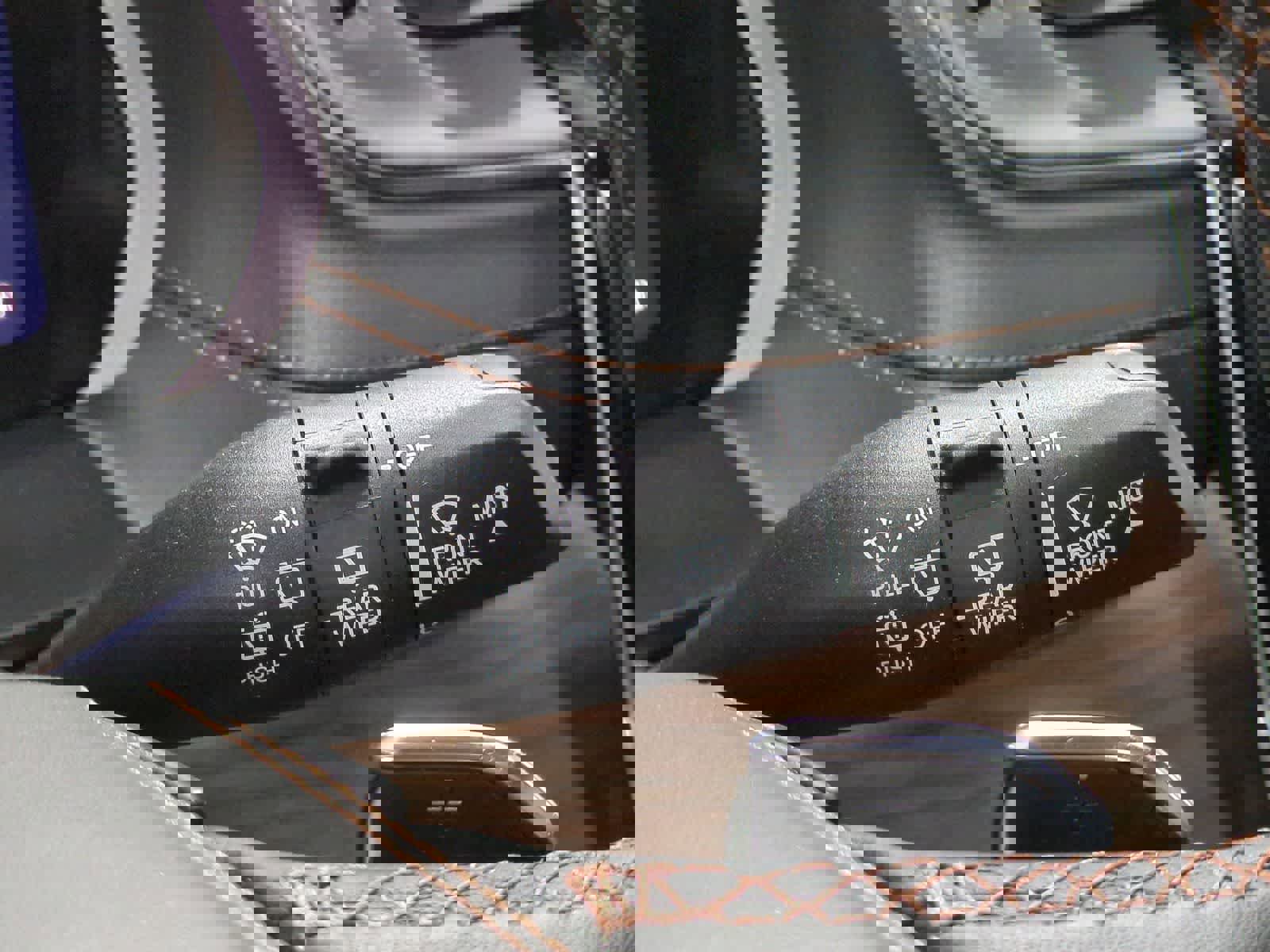 Certified 2024 Jeep Grand Cherokee Summit w/ Luxury Tech Group V image 28