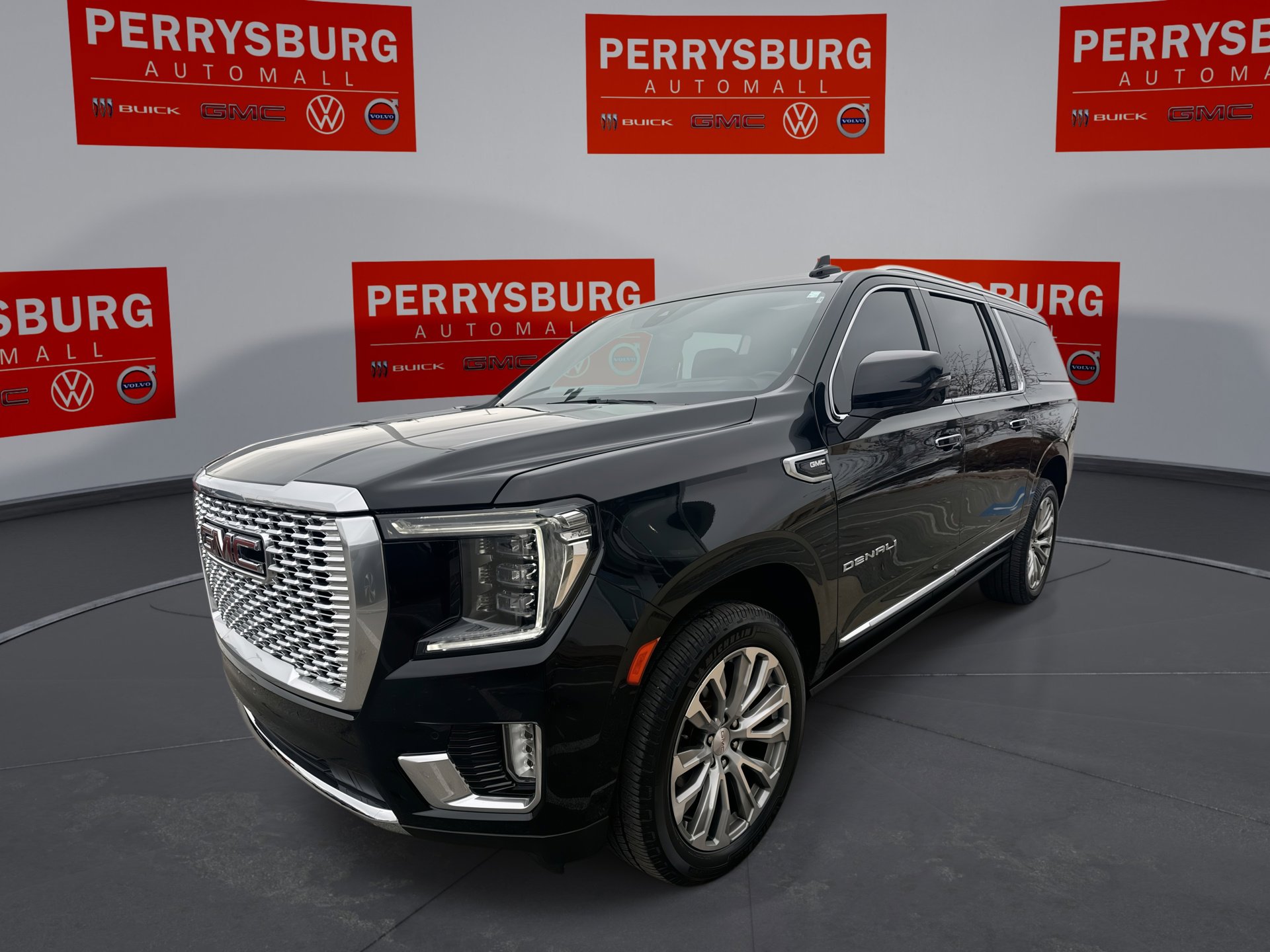 Used 2021 GMC Yukon XL Denali w/ Denali Premium Package