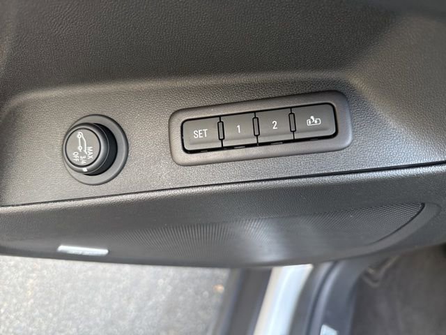 Used 2021 Chevrolet Equinox Premier image 10