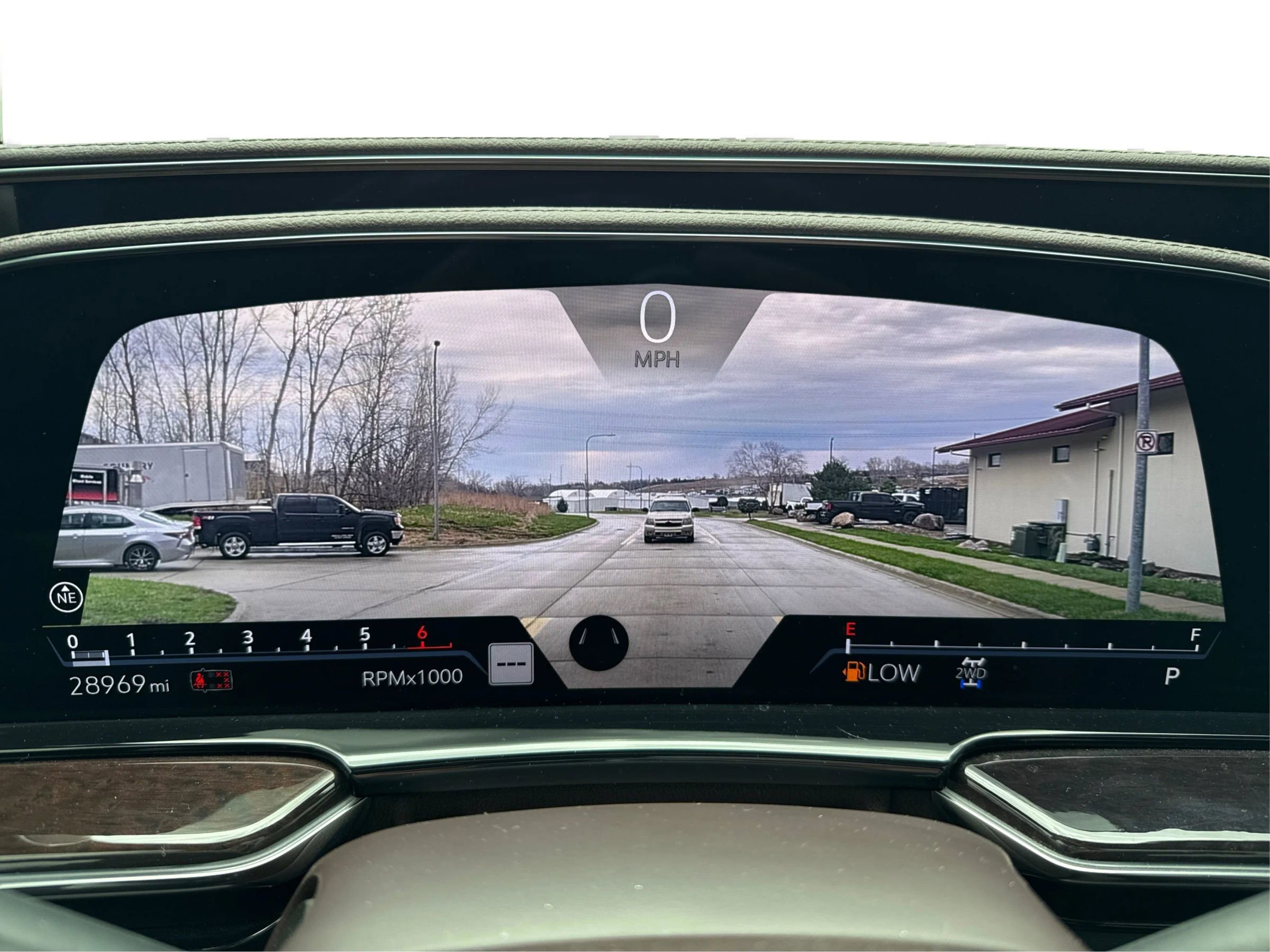 Used 2022 Cadillac Escalade Sport Platinum w/ LPO, ONYX Package image 17