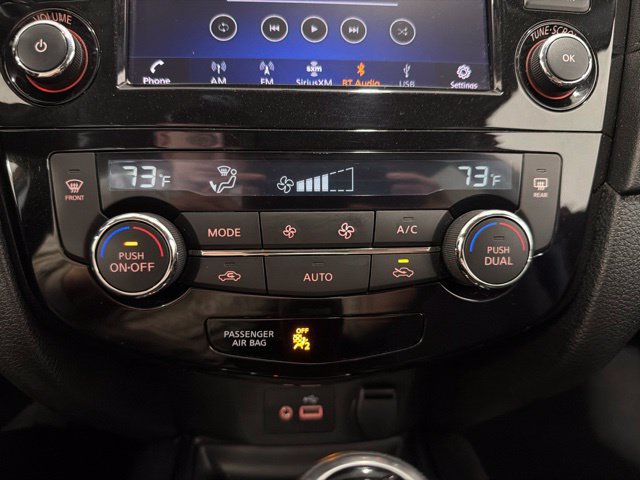 Used 2018 Nissan Rogue SV AWD/4WD image 27
