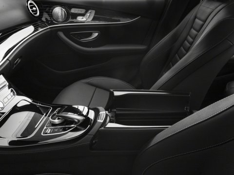 Used 2018 Mercedes-Benz E 400 4MATIC Sedan image 15